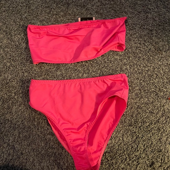 Pink Knit Short Set - Picture 4 of 4